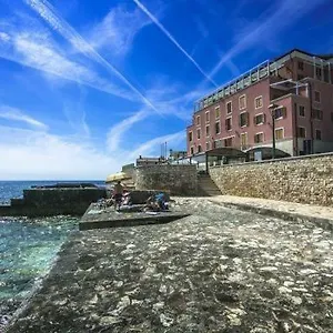 Gasthuis Rotonda Novigrad, Novigrad Istria